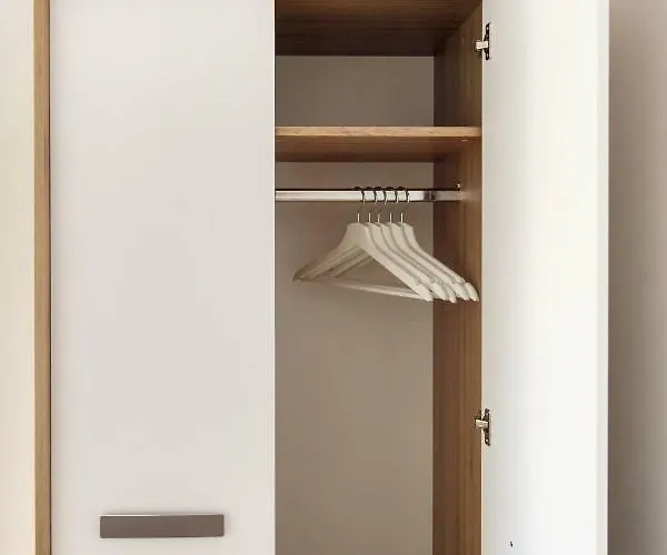 #stayhere 3bdr Modern & Stylish - Heart Of Old Town By Houseys *