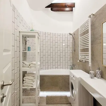 Apartman #stayhere 3bdr Modern & Stylish - Heart Of Old Town By Houseys