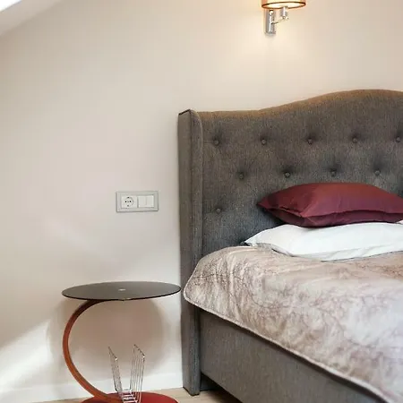 #stayhere 3bdr Modern & Stylish - Heart Of Old Town By Houseys Apartman